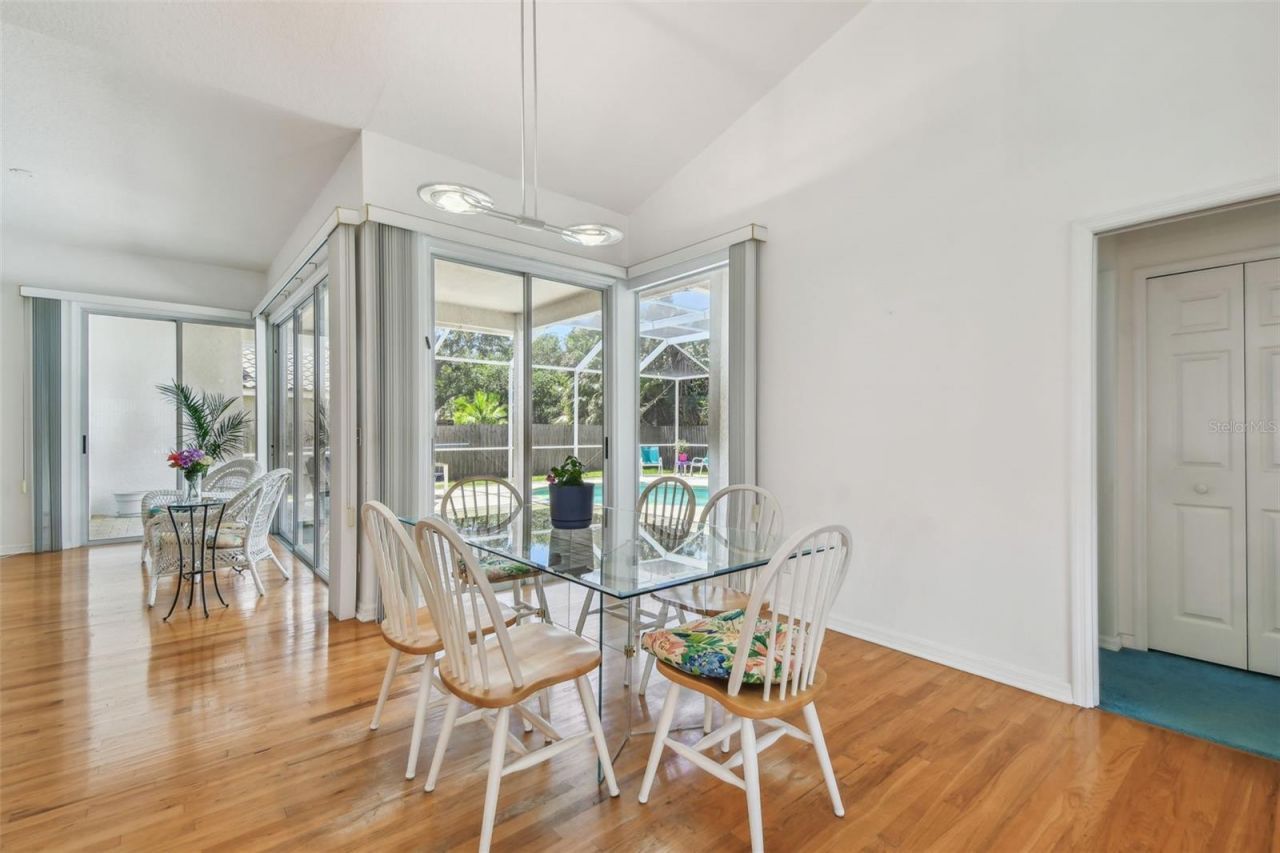 5001 Queen Palm Terrace Ne, Saint Petersburg, FL 33703 Photo