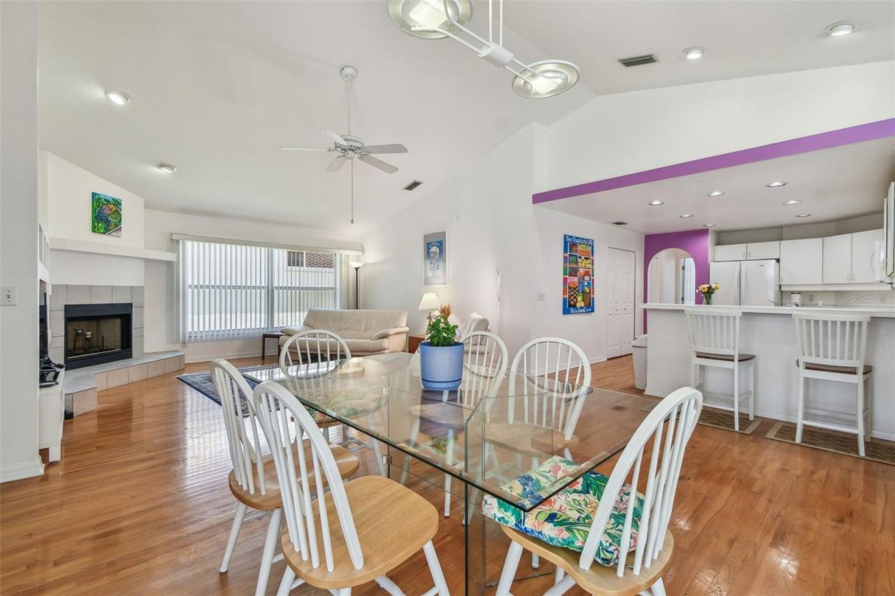 5001 Queen Palm Terrace Ne, Saint Petersburg, FL 33703 Photo