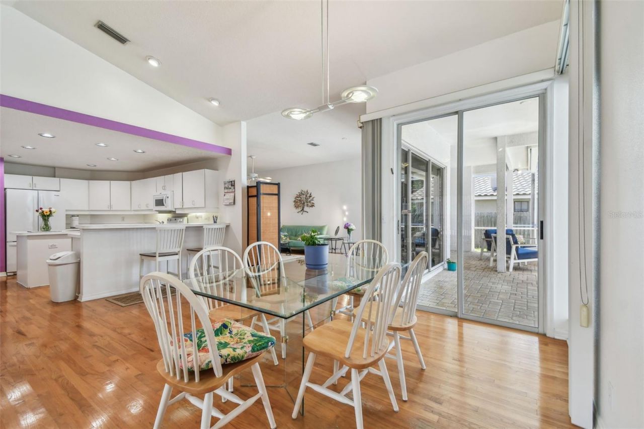 5001 Queen Palm Terrace Ne, Saint Petersburg, FL 33703 Photo