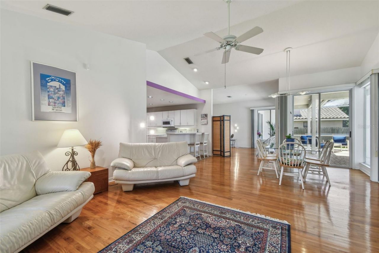 5001 Queen Palm Terrace Ne, Saint Petersburg, FL 33703 Photo