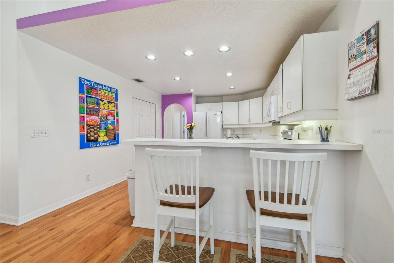 5001 Queen Palm Terrace Ne, Saint Petersburg, FL 33703 Photo