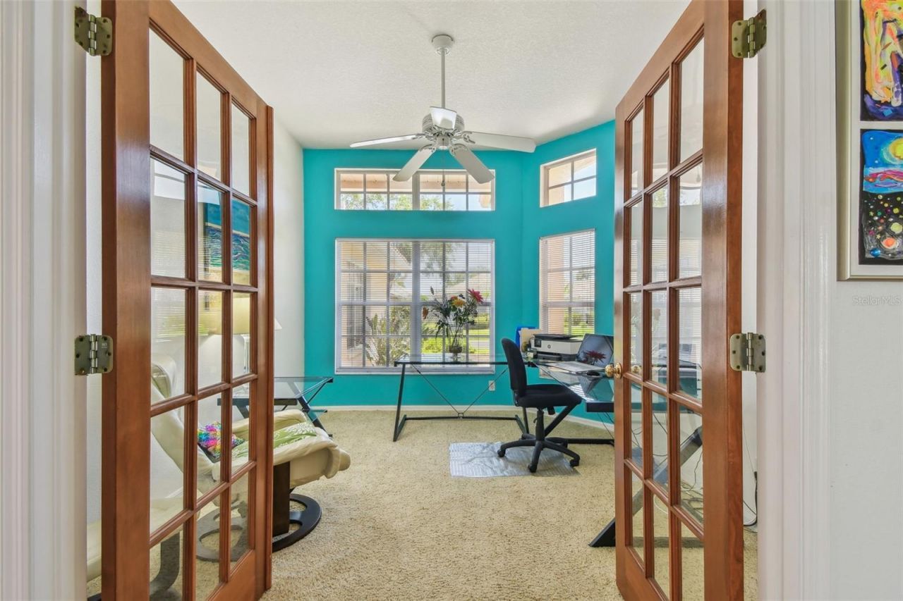 5001 Queen Palm Terrace Ne, Saint Petersburg, FL 33703 Photo