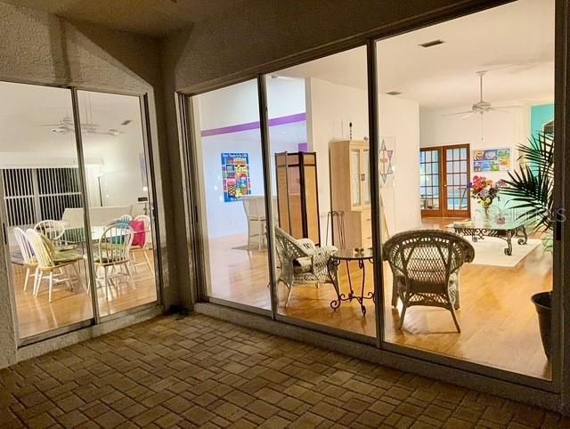 5001 Queen Palm Terrace Ne, Saint Petersburg, FL 33703 Photo