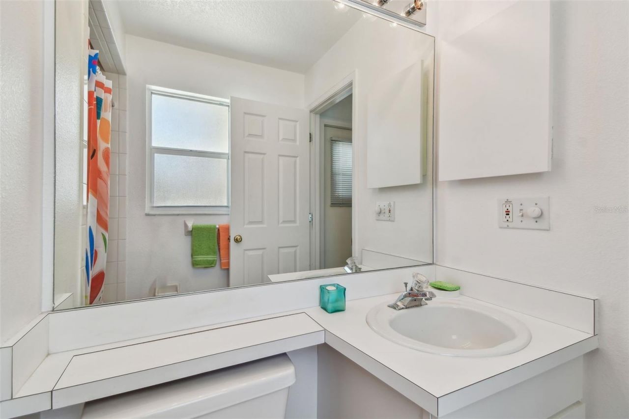 5001 Queen Palm Terrace Ne, Saint Petersburg, FL 33703 Photo