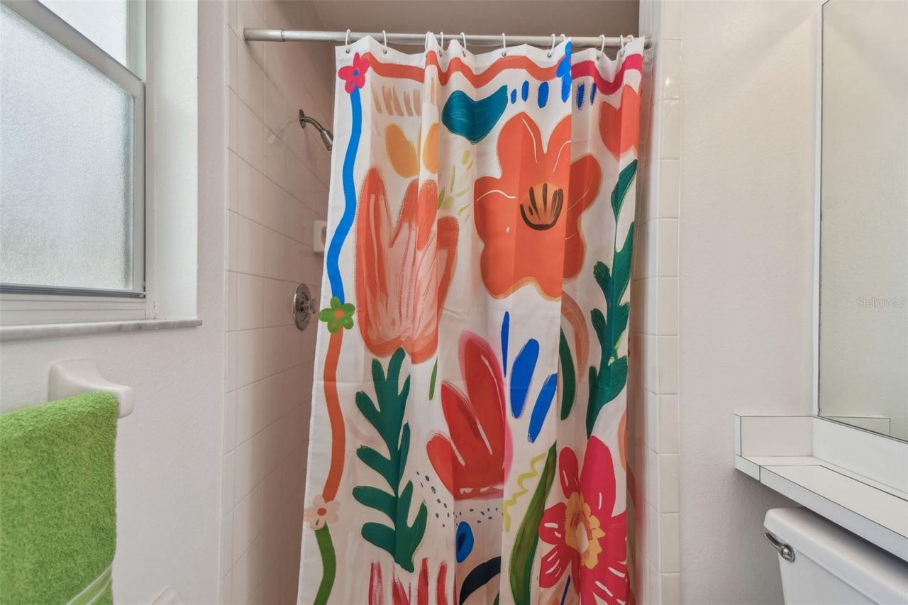 5001 Queen Palm Terrace Ne, Saint Petersburg, FL 33703 Photo