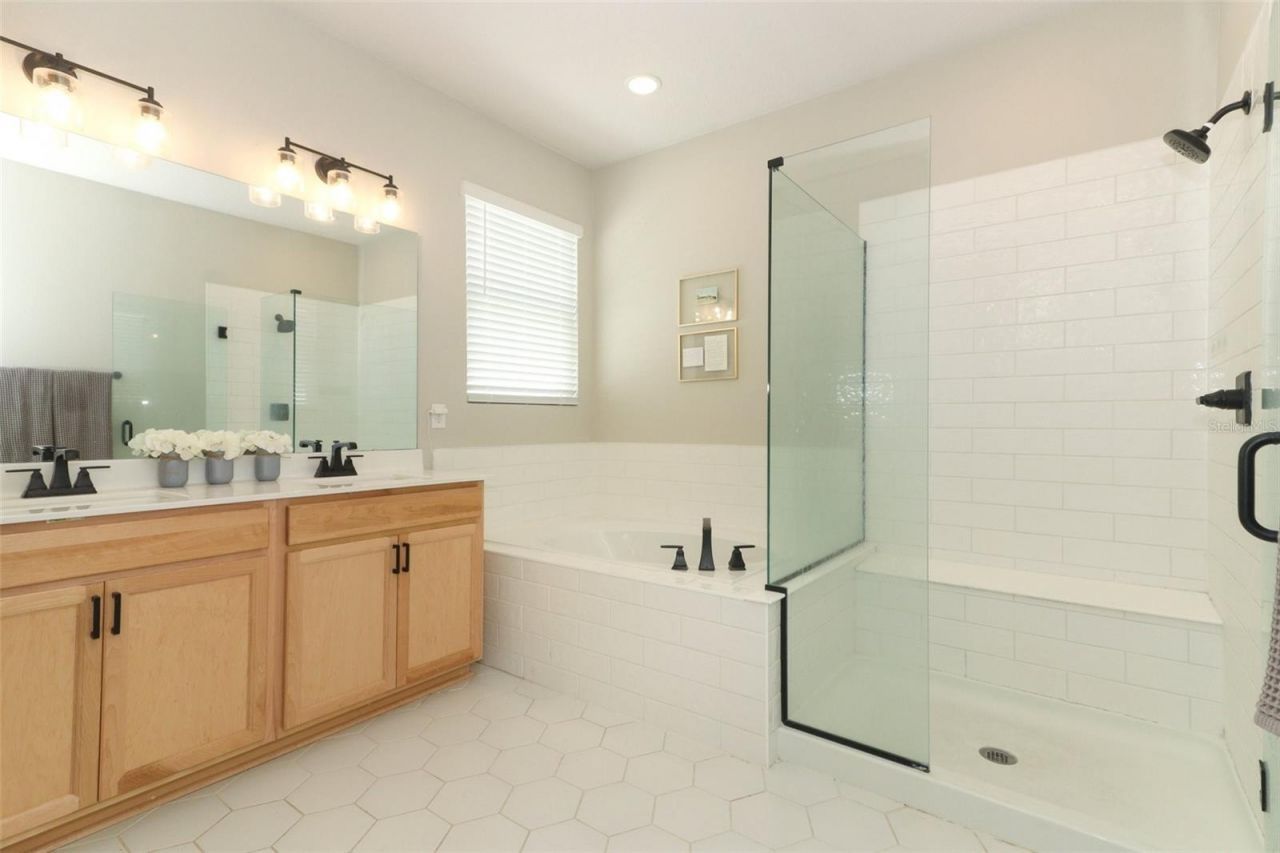 5089 Meadow Song Drive, Okahumpka, FL 34762 Photo