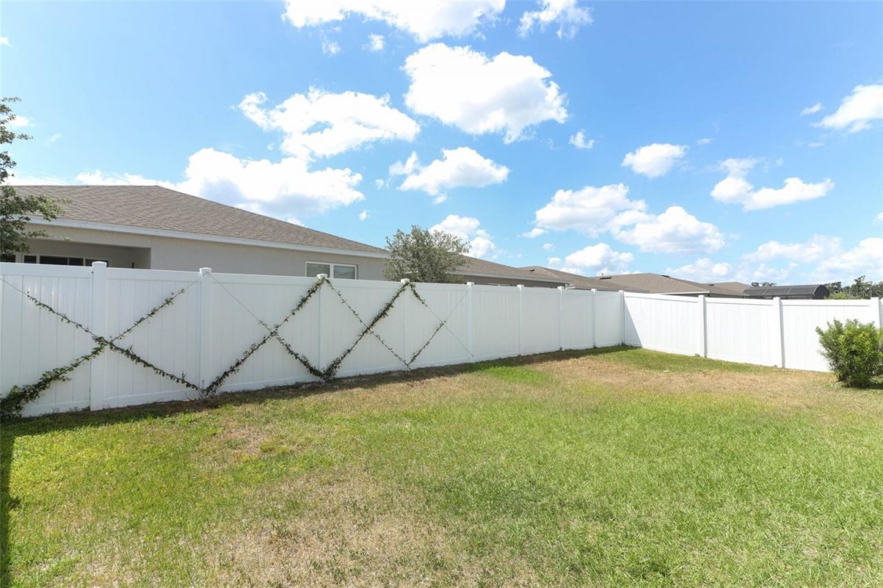5089 Meadow Song Drive, Okahumpka, FL 34762 Photo