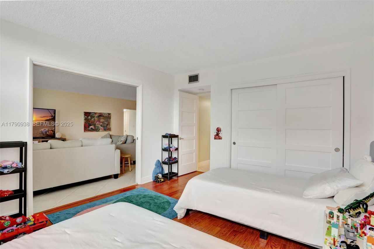 4020 W Palm Aire Dr, Unit 204, Pompano Beach, FL 33069 Photo
