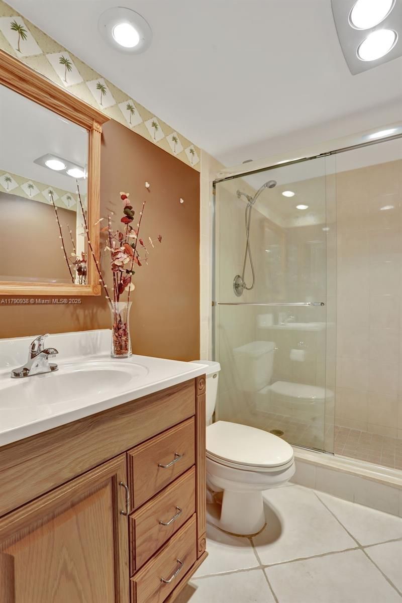 4020 W Palm Aire Dr, Unit 204, Pompano Beach, FL 33069 Photo