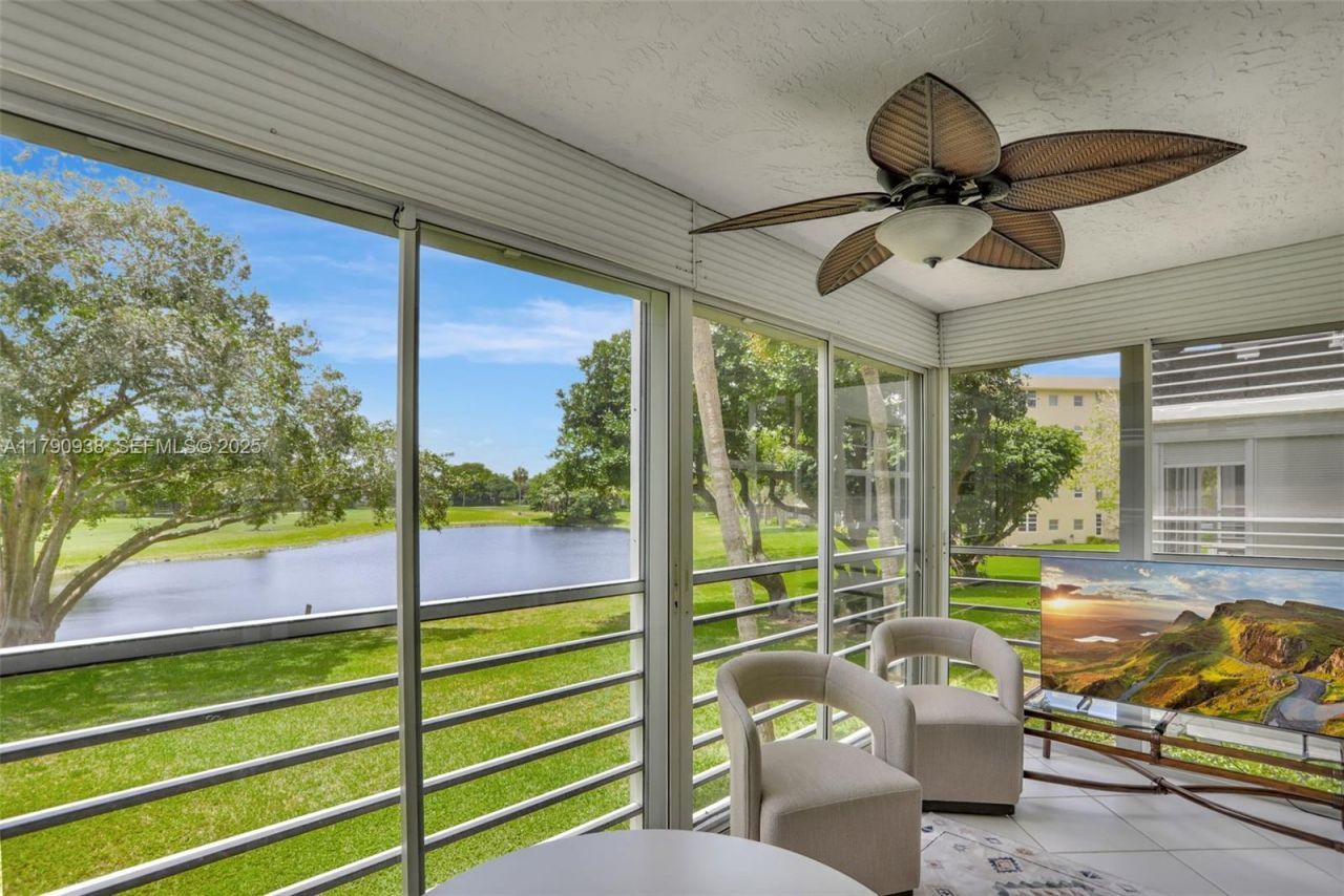 4020 W Palm Aire Dr, Unit 204, Pompano Beach, FL 33069 Photo