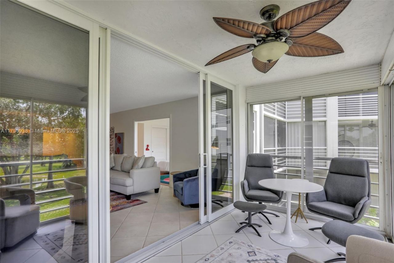 4020 W Palm Aire Dr, Unit 204, Pompano Beach, FL 33069 Photo