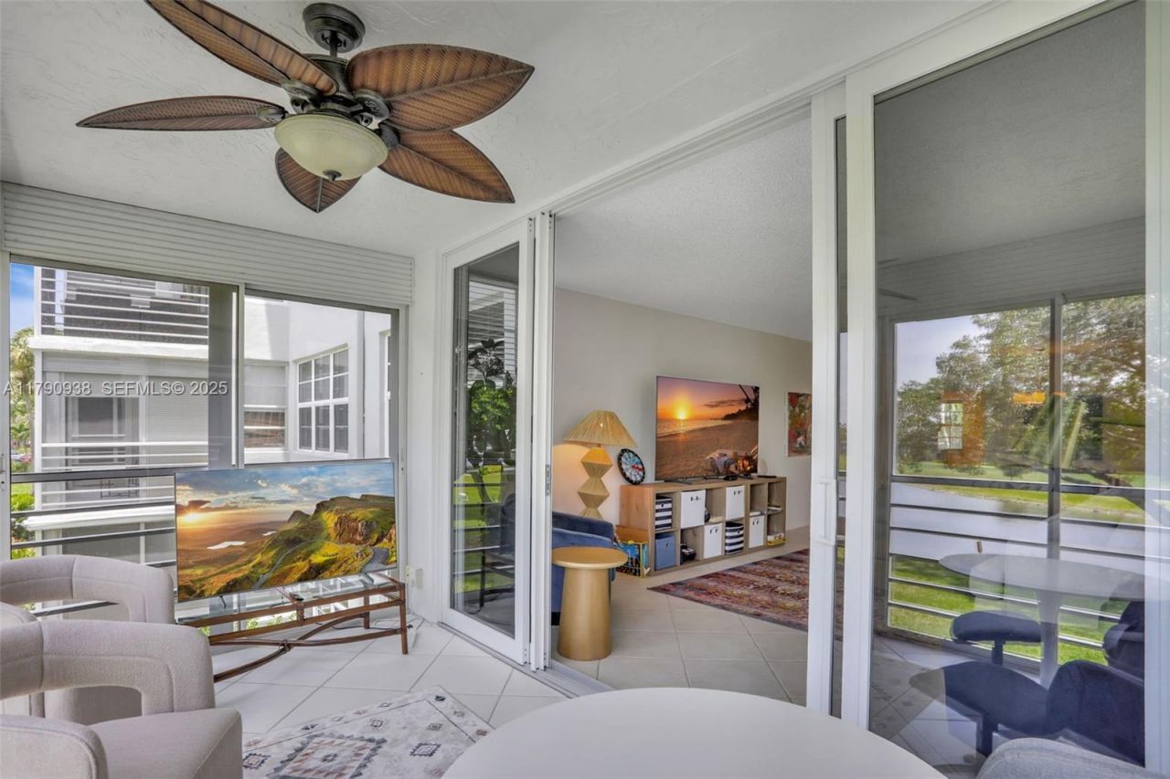 4020 W Palm Aire Dr, Unit 204, Pompano Beach, FL 33069 Photo