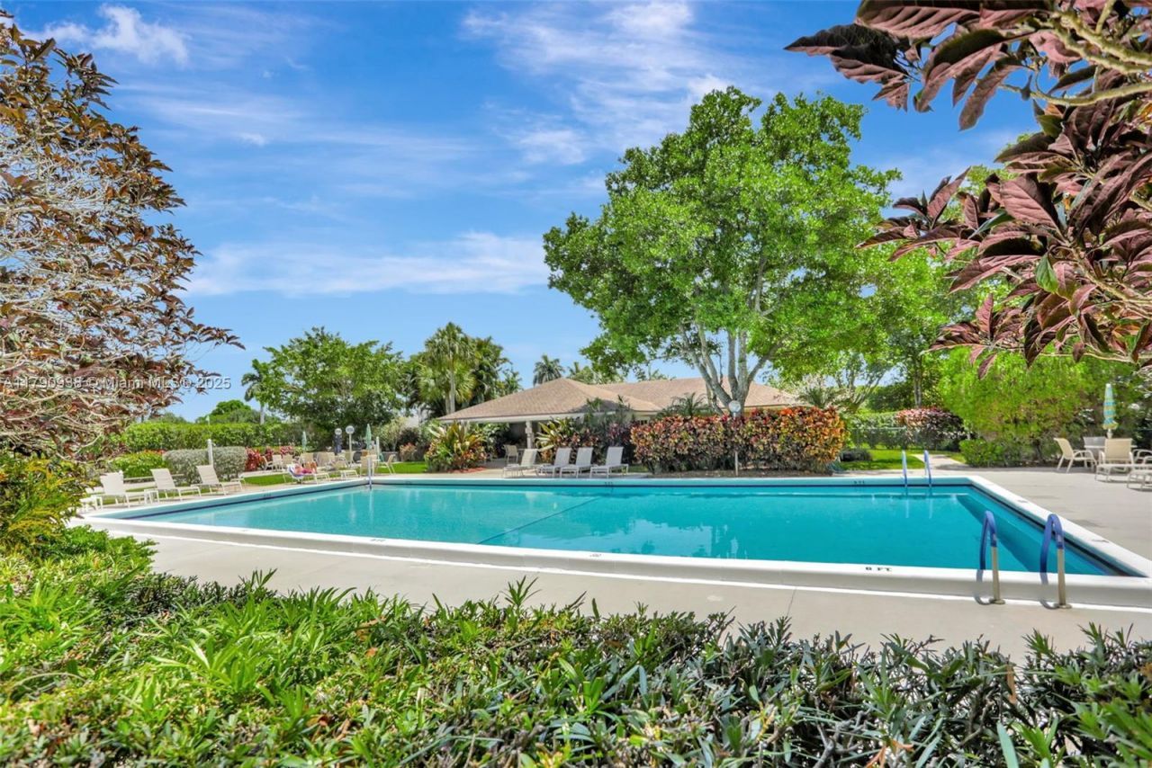4020 W Palm Aire Dr, Unit 204, Pompano Beach, FL 33069 Photo