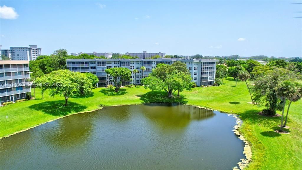 4020 W Palm Aire Dr, Unit 204, Pompano Beach, FL 33069 Photo