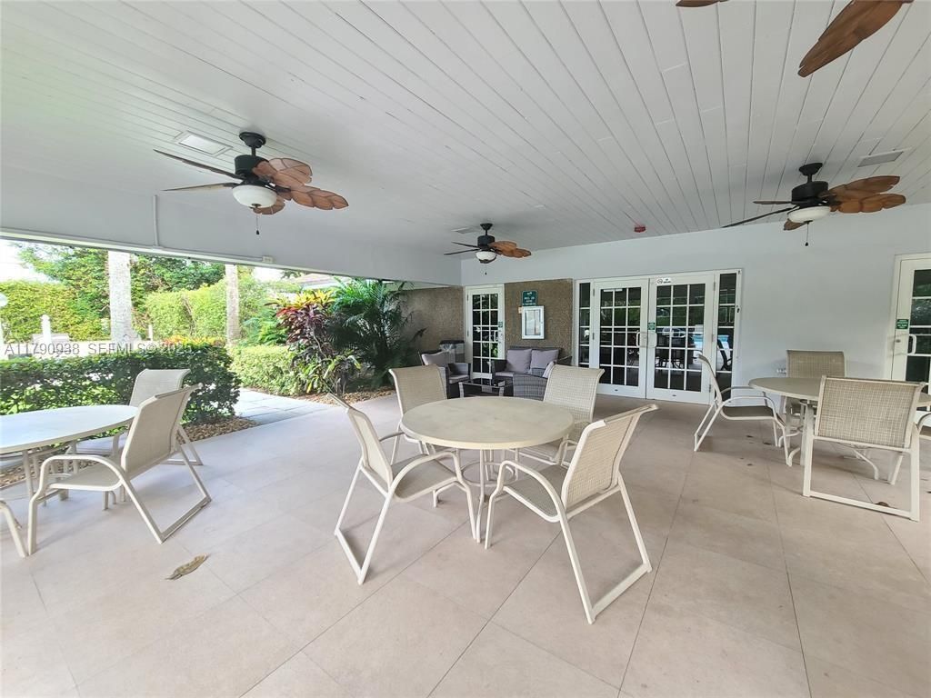 4020 W Palm Aire Dr, Unit 204, Pompano Beach, FL 33069 Photo