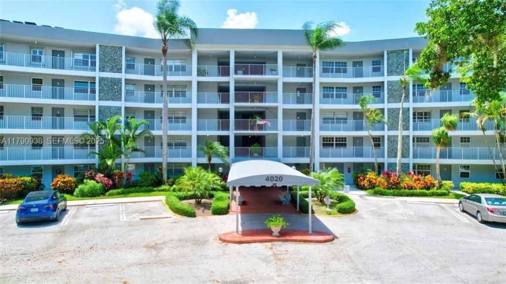 4020 W Palm Aire Dr, Unit 204, Pompano Beach, FL 33069 Photo