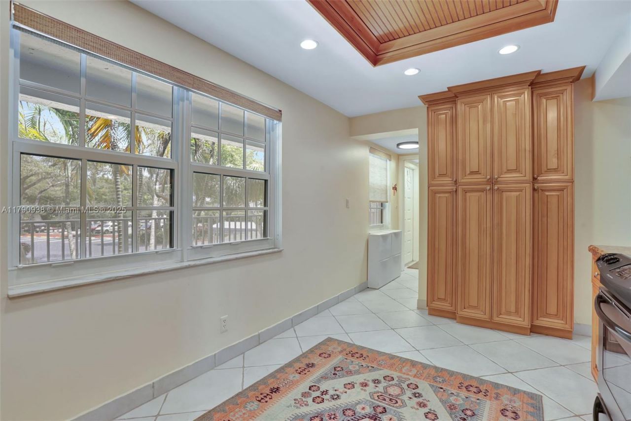 4020 W Palm Aire Dr, Unit 204, Pompano Beach, FL 33069 Photo