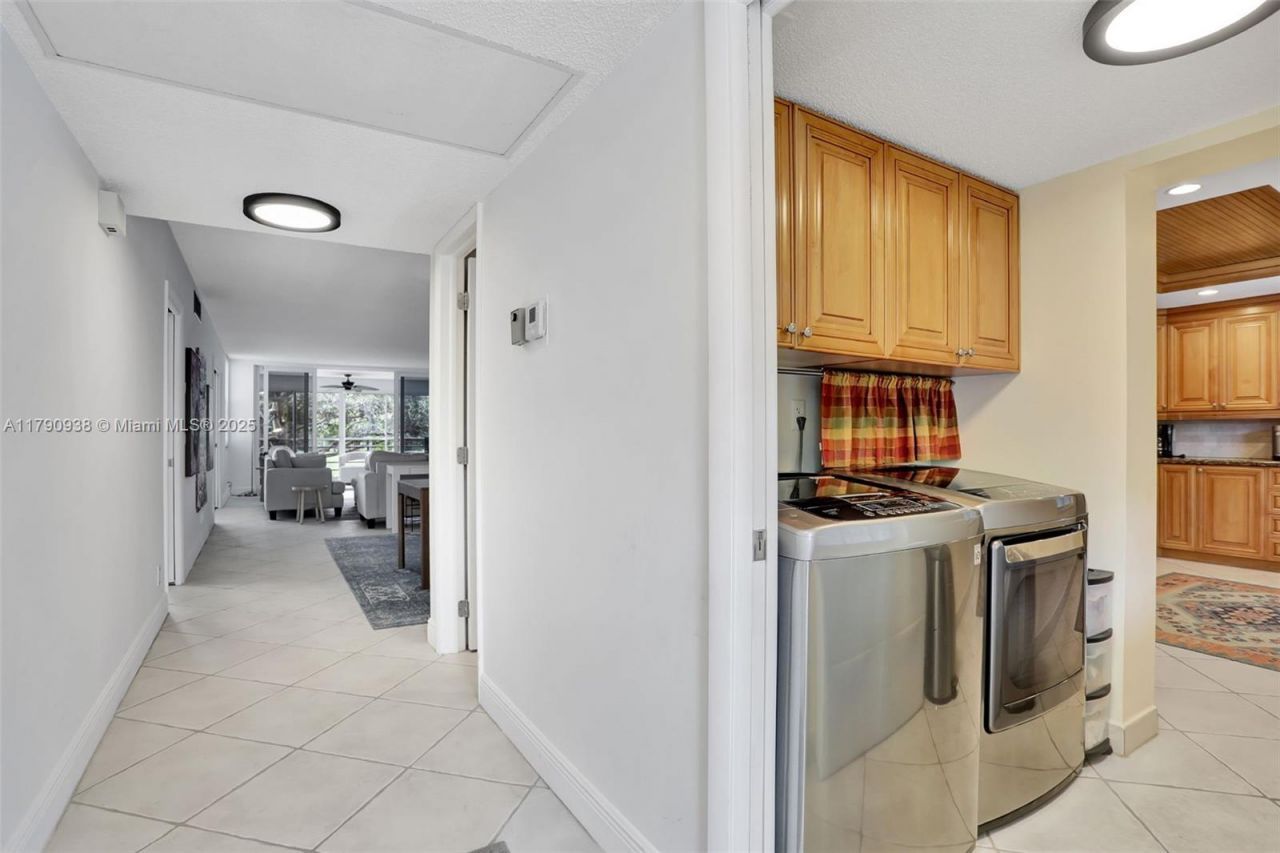 4020 W Palm Aire Dr, Unit 204, Pompano Beach, FL 33069 Photo