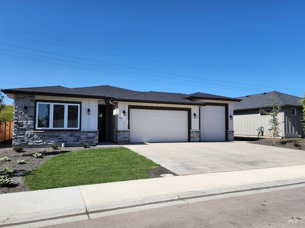1379 W Ultar Dr, Nampa, ID 83686