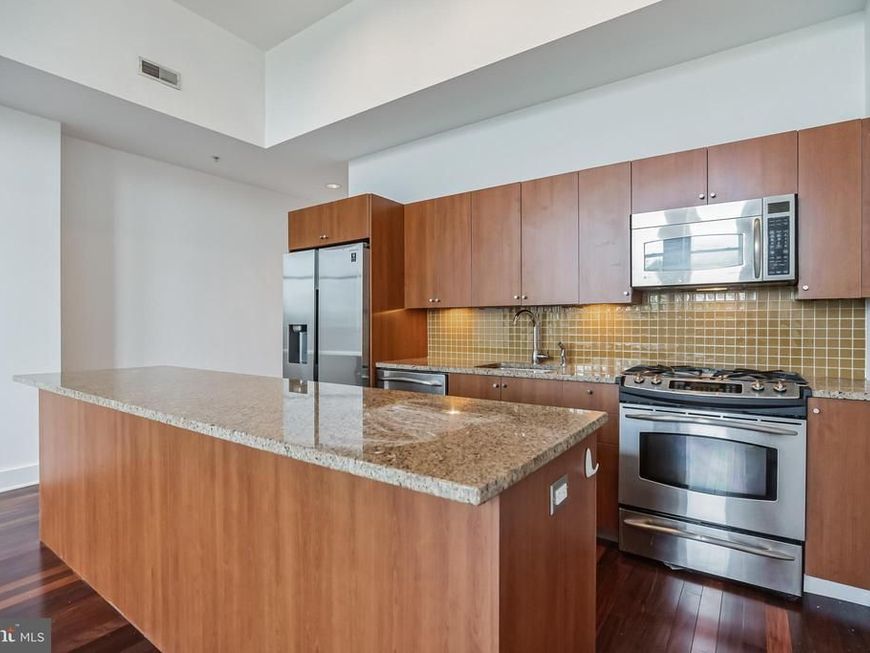 1101 Locust Street, Unit 4E, Philadelphia, PA 19107 Main Photo