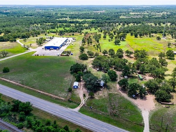 15521 E Highway 90, Kingsbury, TX 78638