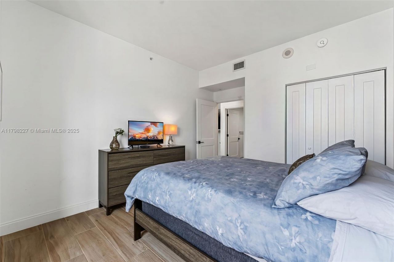 10 Aragon Ave, Unit 1107, Coral Gables, FL 33134 Photo