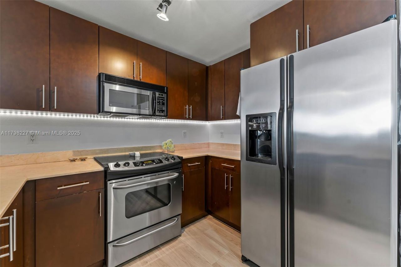 10 Aragon Ave, Unit 1107, Coral Gables, FL 33134 Photo