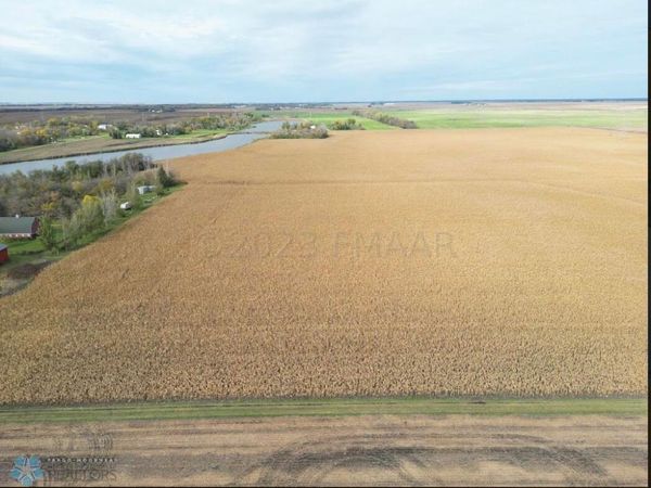 5386 52 Avenue N, Fargo, ND 58102