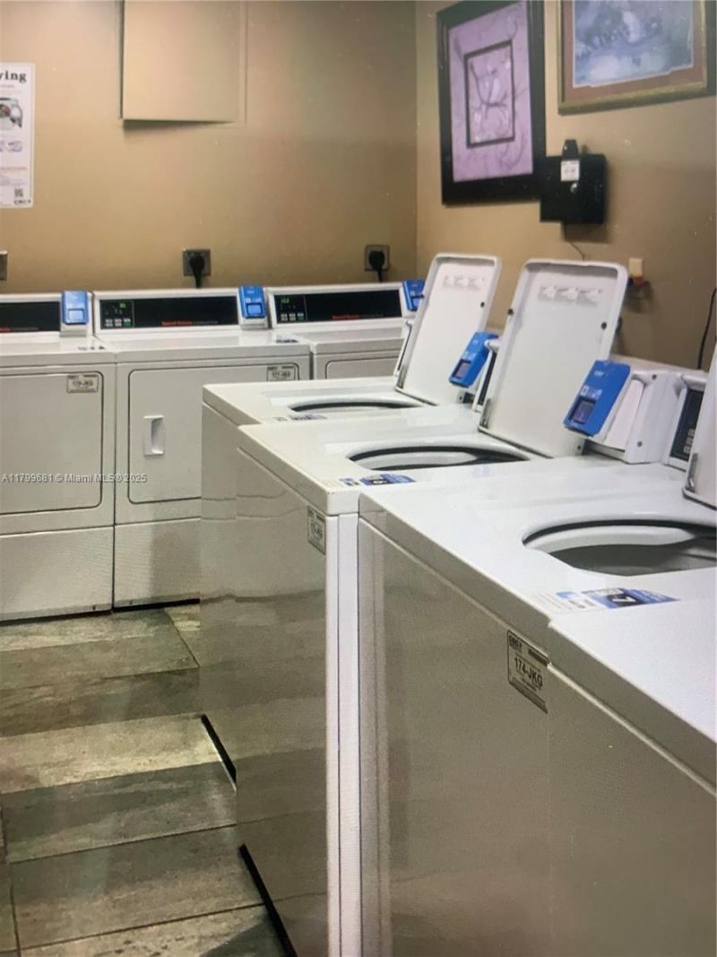 2424 SE 17th Cswy, Unit 311B, Fort Lauderdale, FL 33316 Photo