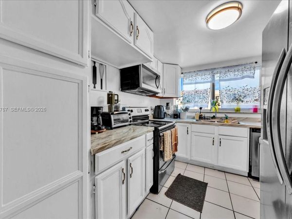 2451 NW 41st Ave, Unit 304, Lauderhill, FL 33313