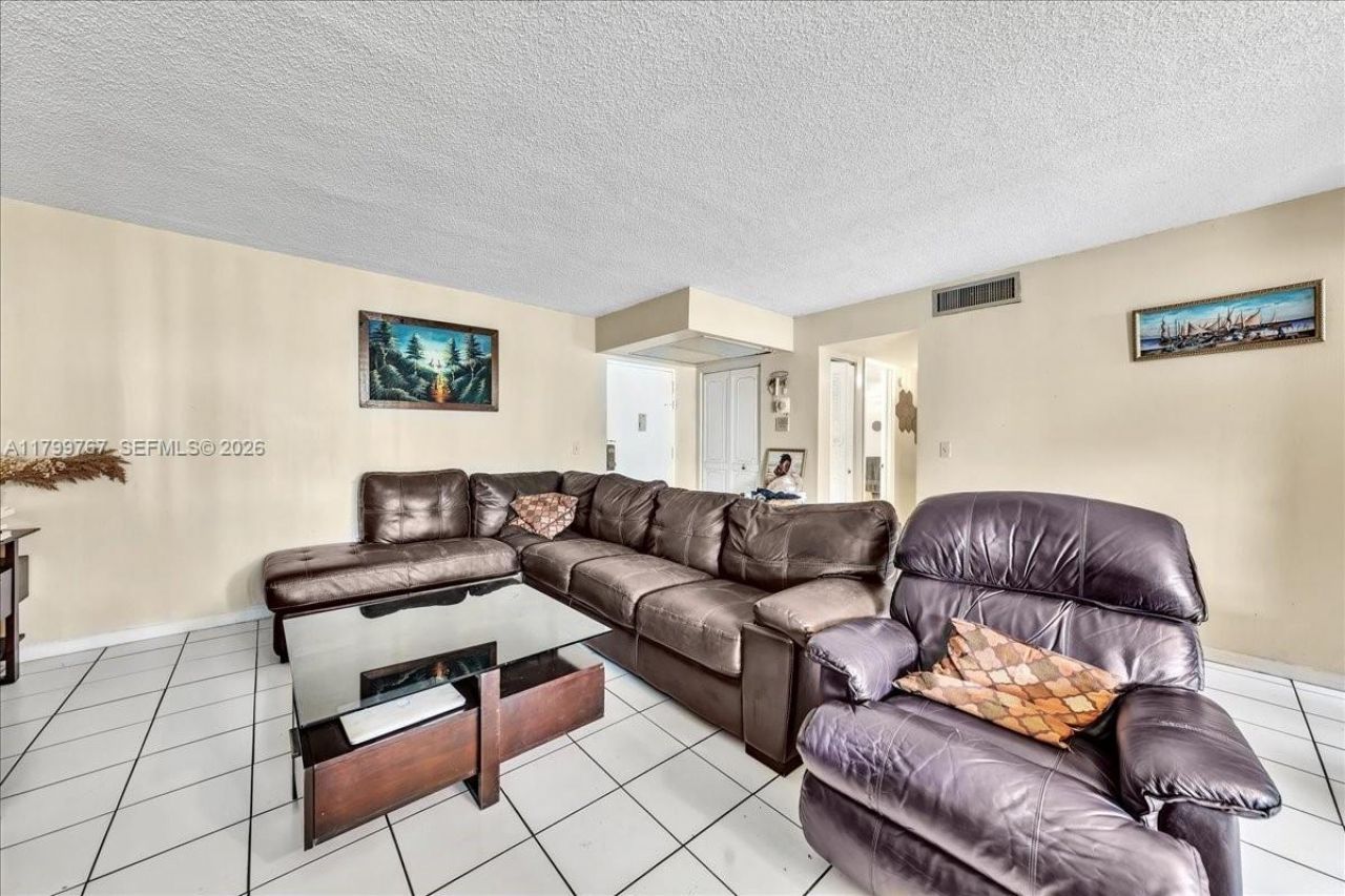 2451 NW 41st Ave, Unit 304, Lauderhill, FL 33313 Photo