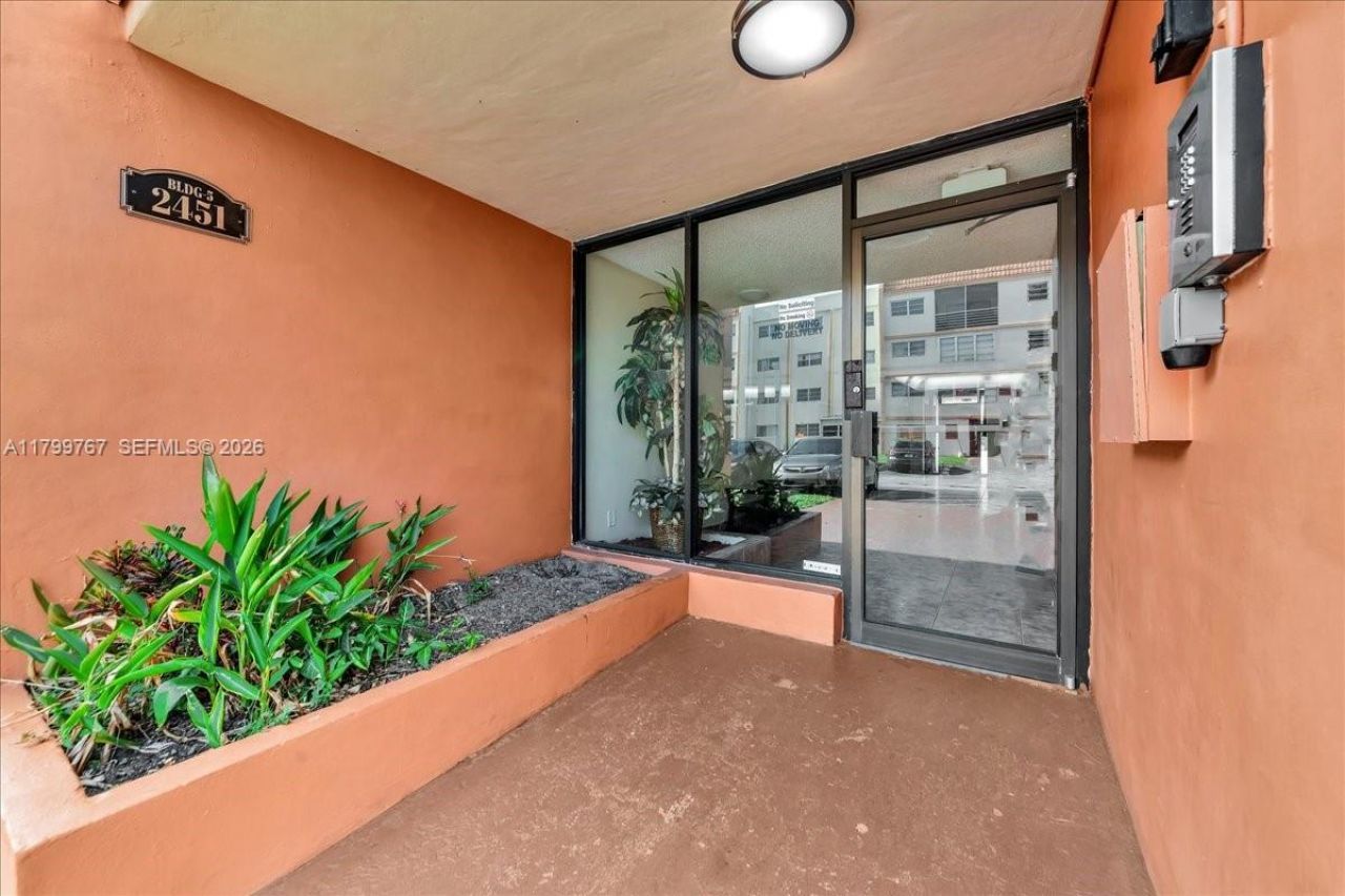 2451 NW 41st Ave, Unit 304, Lauderhill, FL 33313 Photo