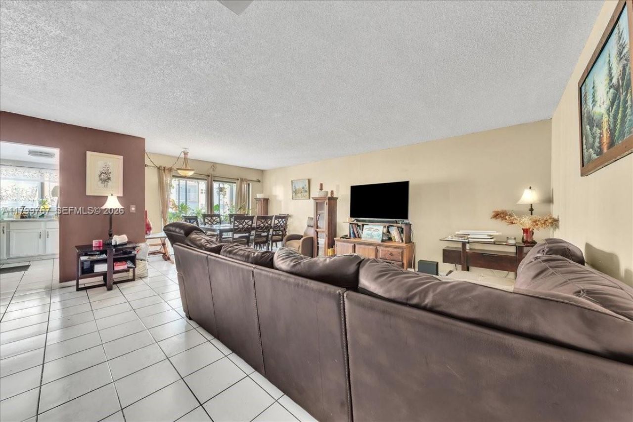 2451 NW 41st Ave, Unit 304, Lauderhill, FL 33313 Photo