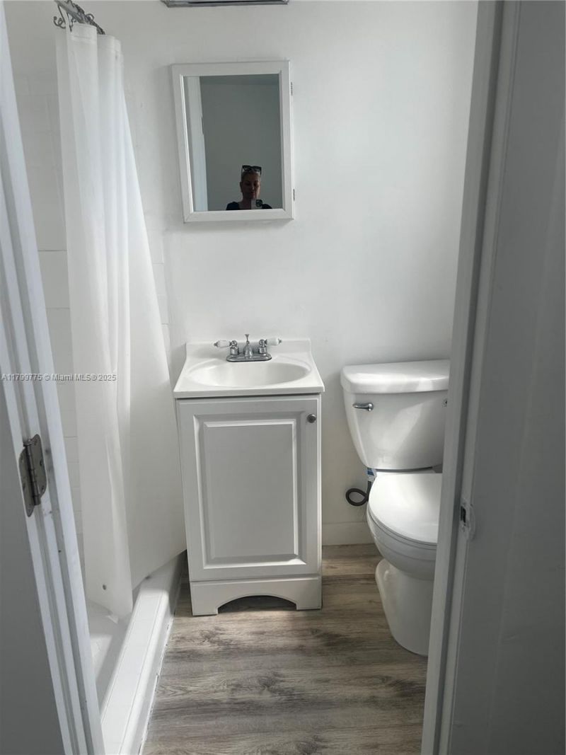 1608 Drexel Avenue, Unit 18, Miami Beach, FL 33139 Photo