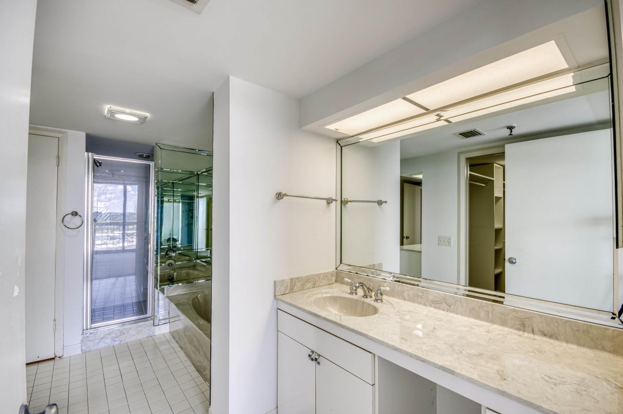 123 Lakeshore Drive, Unit 1644, North Palm Beach, FL 33408 Photo