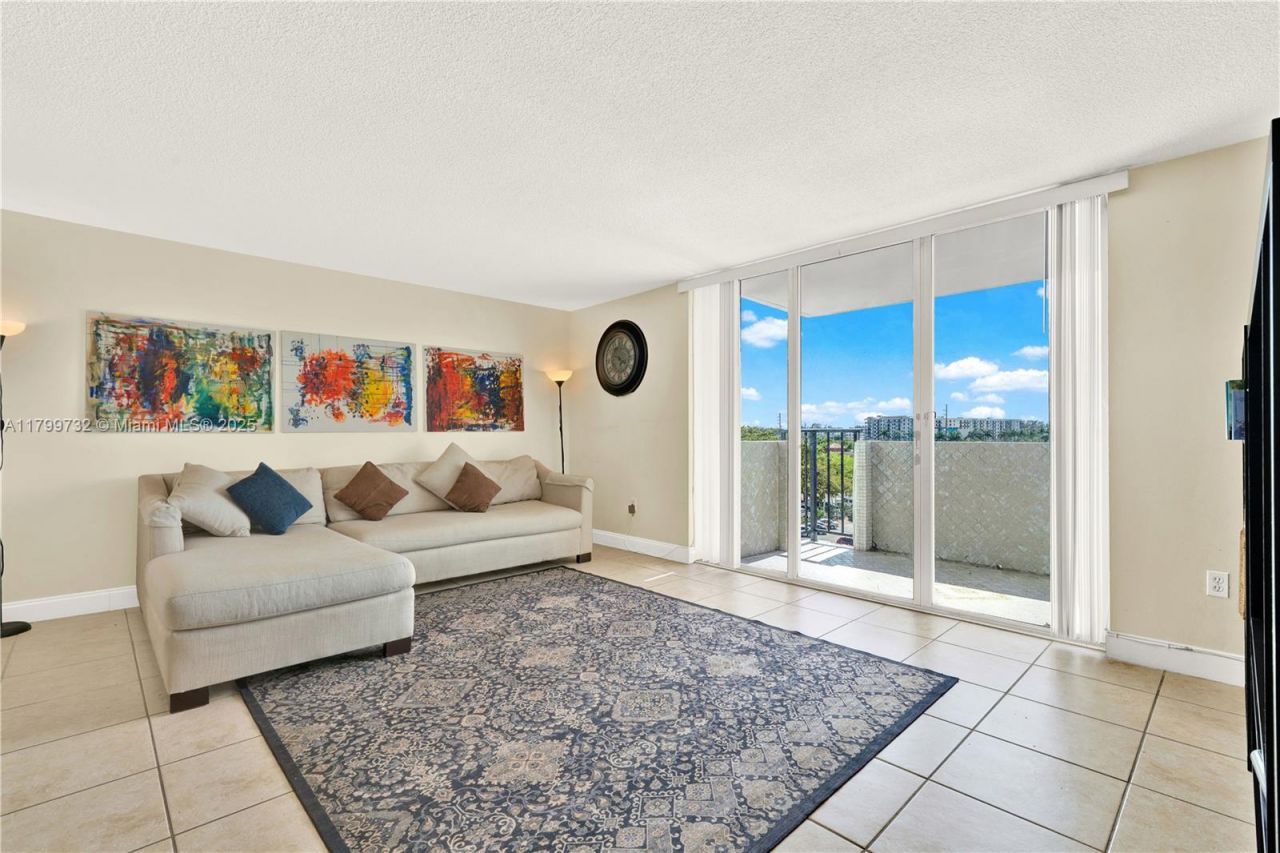 2750 NE 183rd St, Unit 504, Aventura, FL 33160 Photo