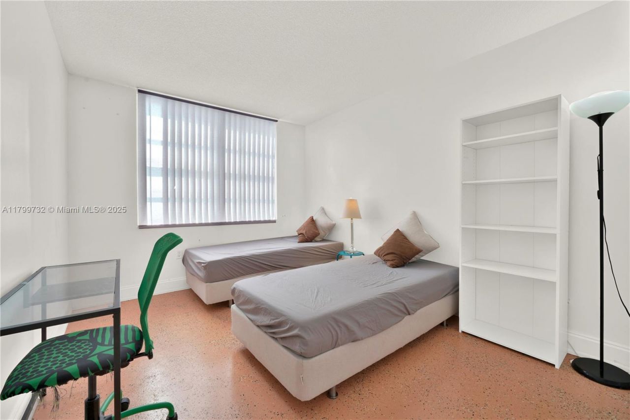 2750 NE 183rd St, Unit 504, Aventura, FL 33160 Photo