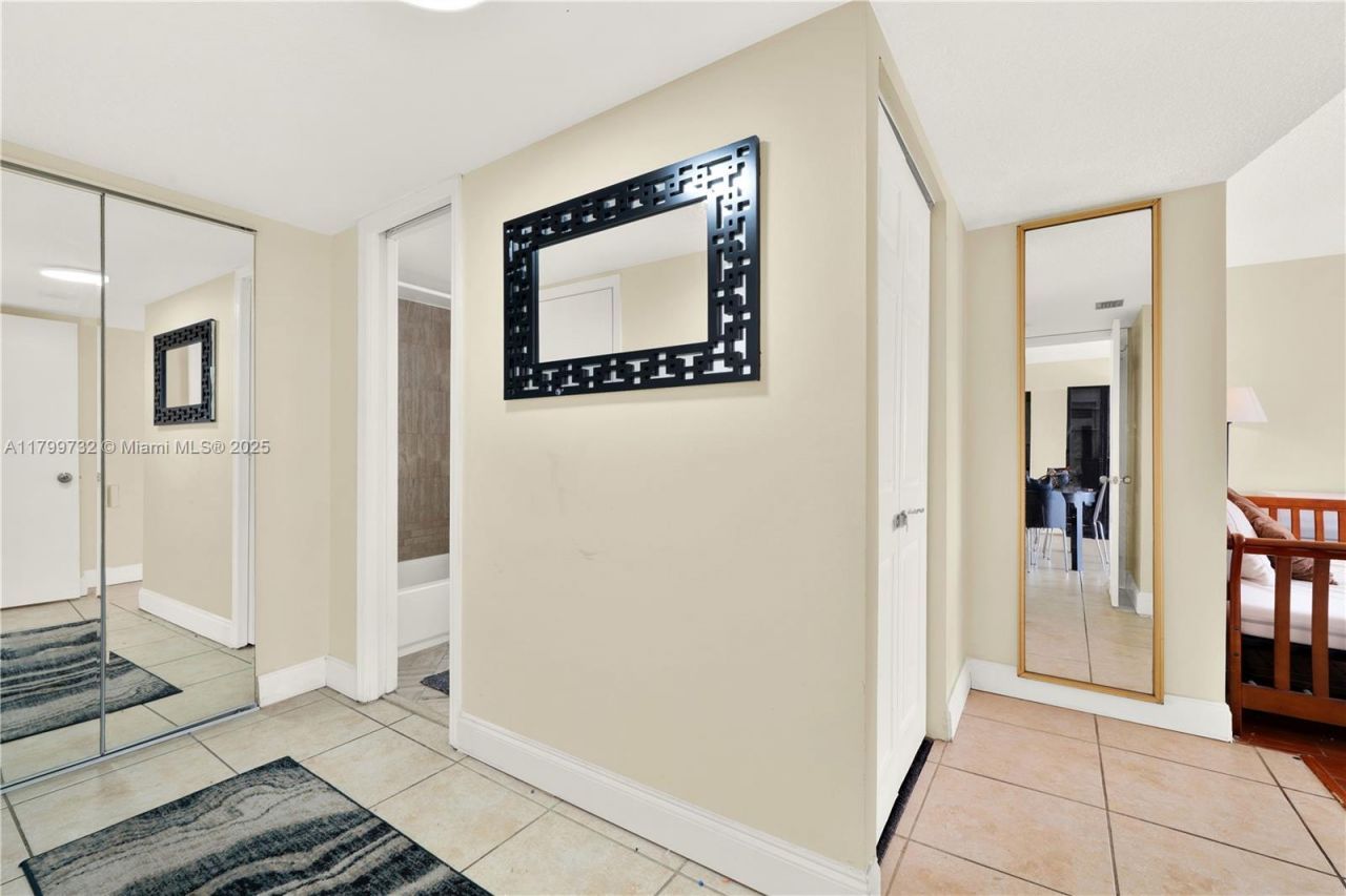 2750 NE 183rd St, Unit 504, Aventura, FL 33160 Photo