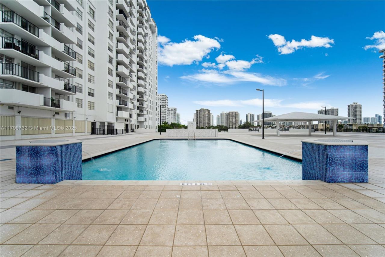 2750 NE 183rd St, Unit 504, Aventura, FL 33160 Photo