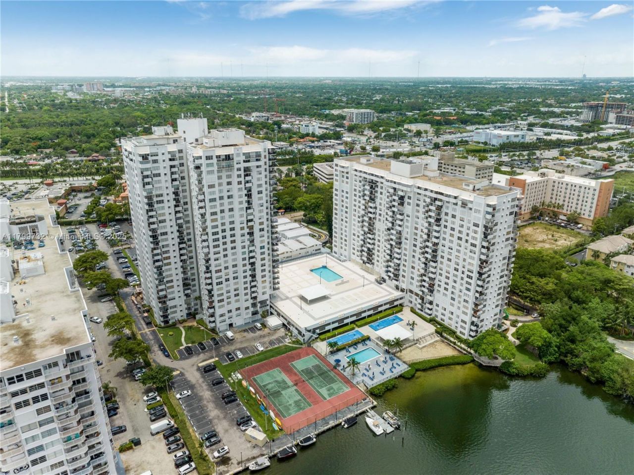 2750 NE 183rd St, Unit 504, Aventura, FL 33160 Photo