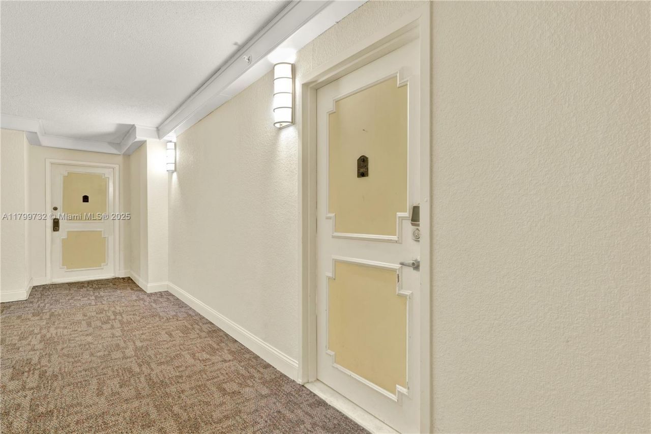 2750 NE 183rd St, Unit 504, Aventura, FL 33160 Photo