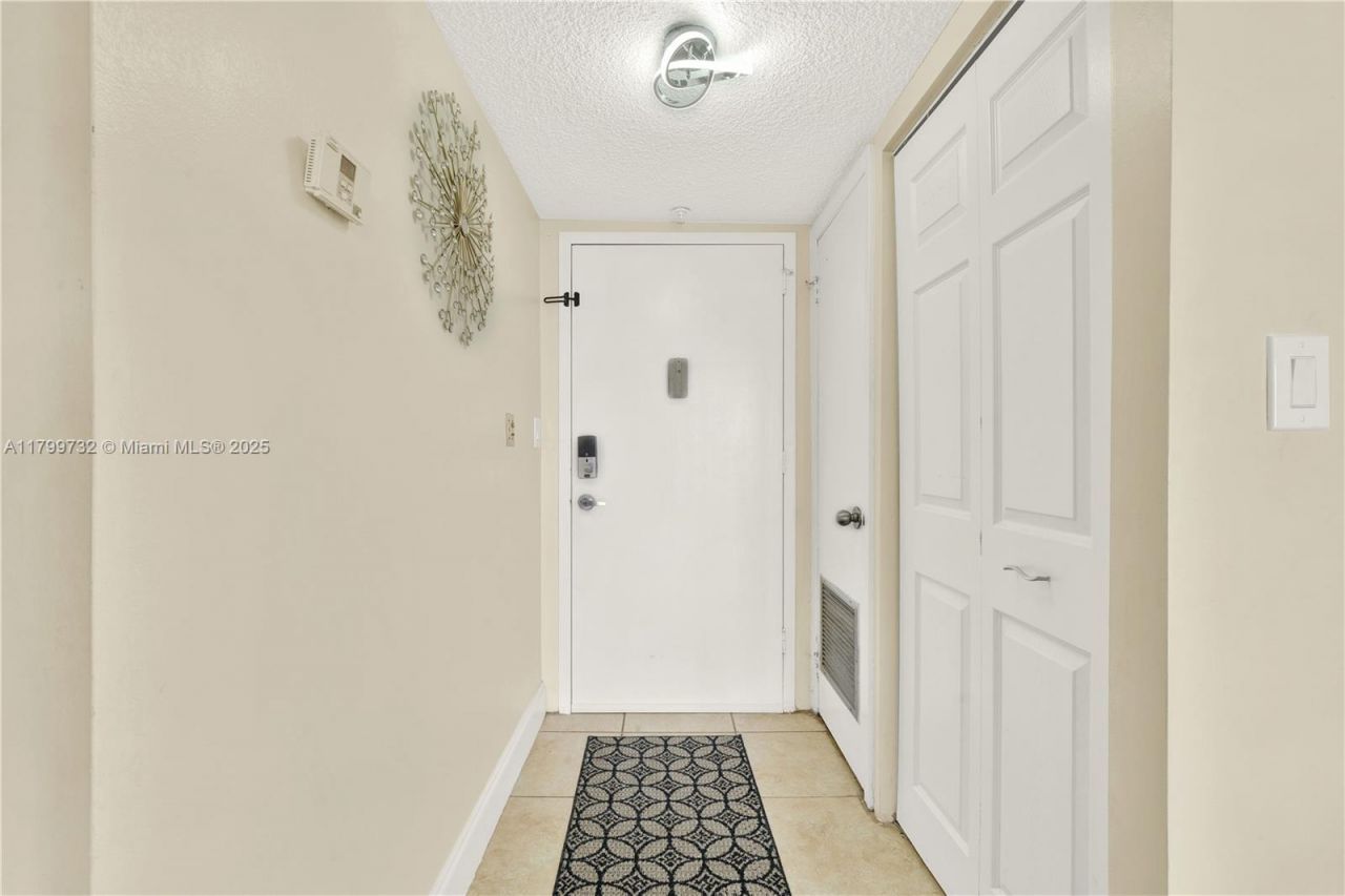 2750 NE 183rd St, Unit 504, Aventura, FL 33160 Photo