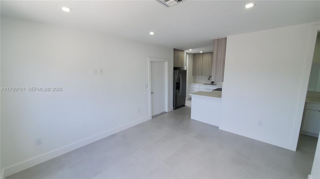 6201 SW 22nd St, Unit 2, Miami, FL 33155 Photo