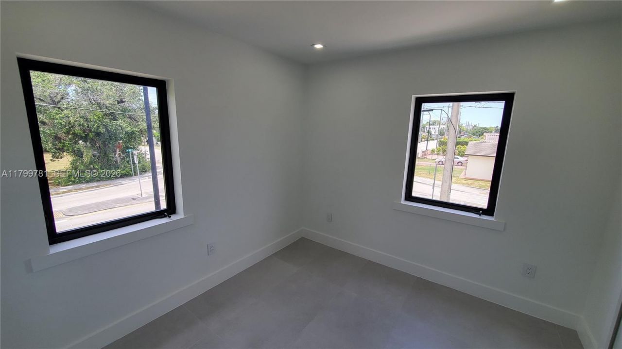 6201 SW 22nd St, Unit 2, Miami, FL 33155 Photo