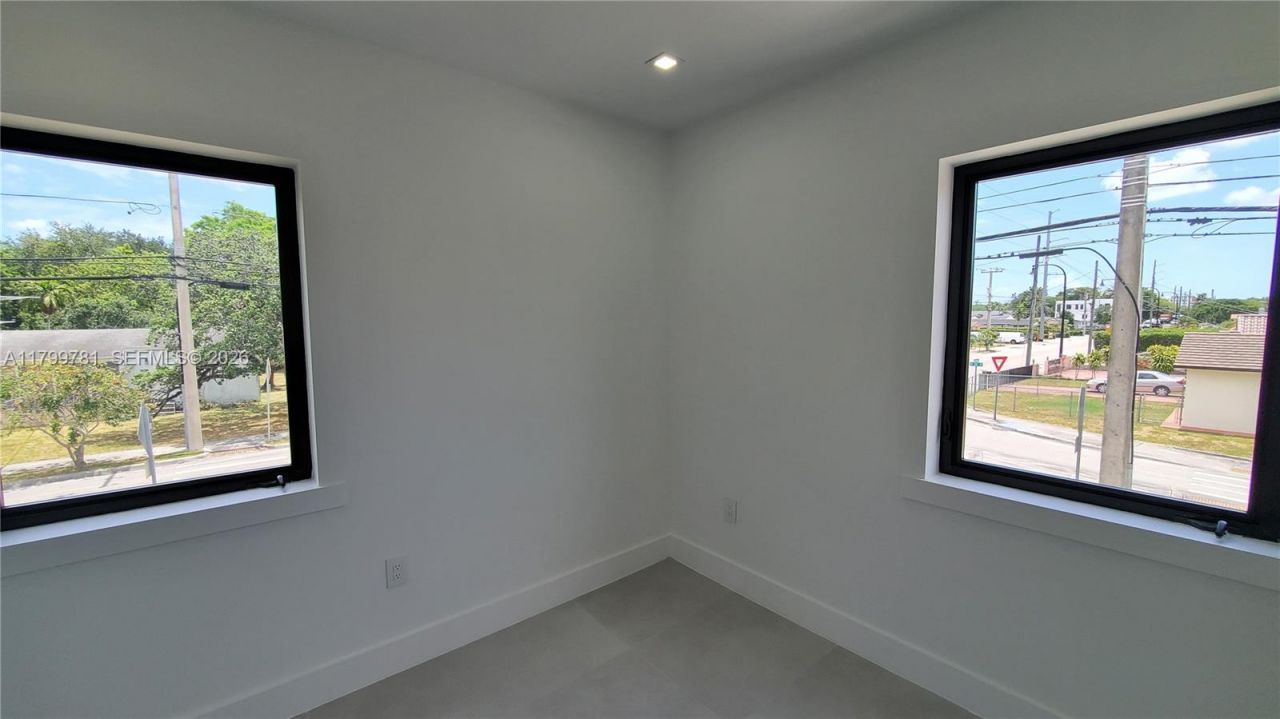 6201 SW 22nd St, Unit 2, Miami, FL 33155 Photo