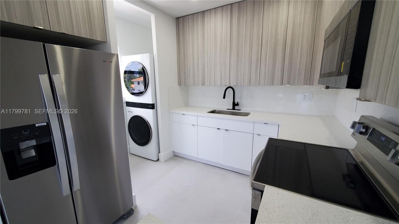 6201 SW 22nd St, Unit 2, Miami, FL 33155 Photo