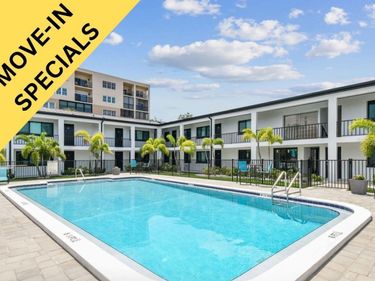 2942 W BAY DRIVE, Unit 8, BELLEAIR BLUFFS, FL 33770