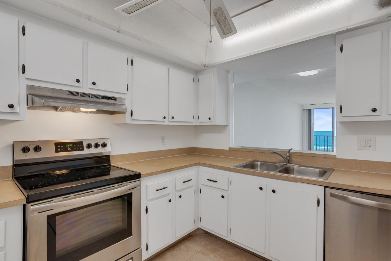 3200 N Highway A1a, Unit 409, Fort Pierce, FL 34949 Photo