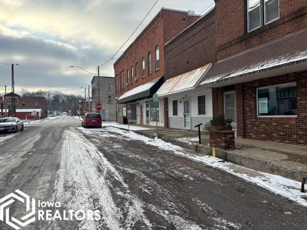 275 Oak Street, Dallas City, IL 62330