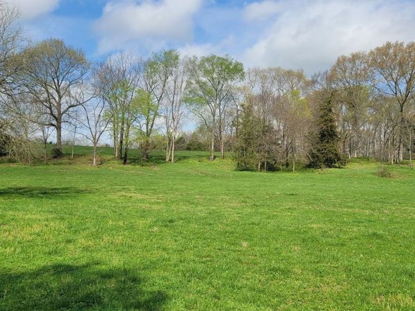 5 Pass Rd, Shelbyville, TN 37160